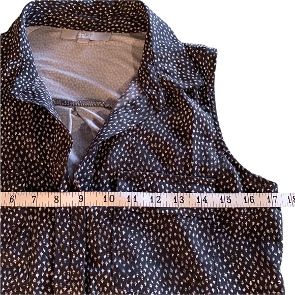 Loft Sleeveless Top with Collar * Med - Picture 7 of 9